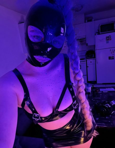 latextam pornstar sexy pictures