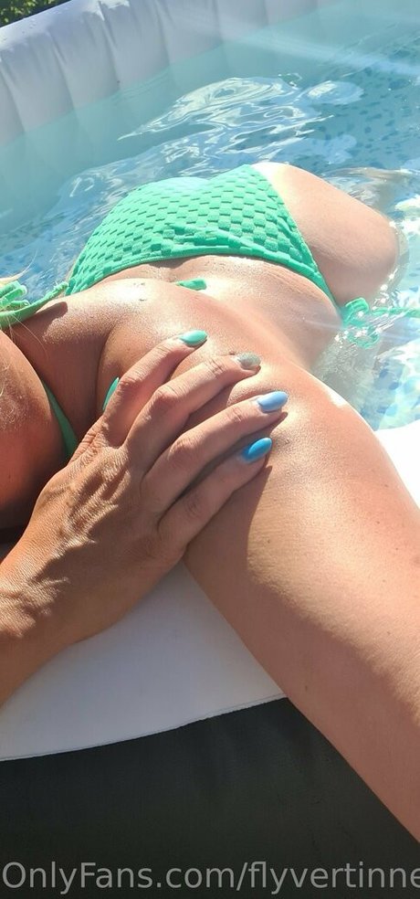 flyvertinnen naked pornstar picture