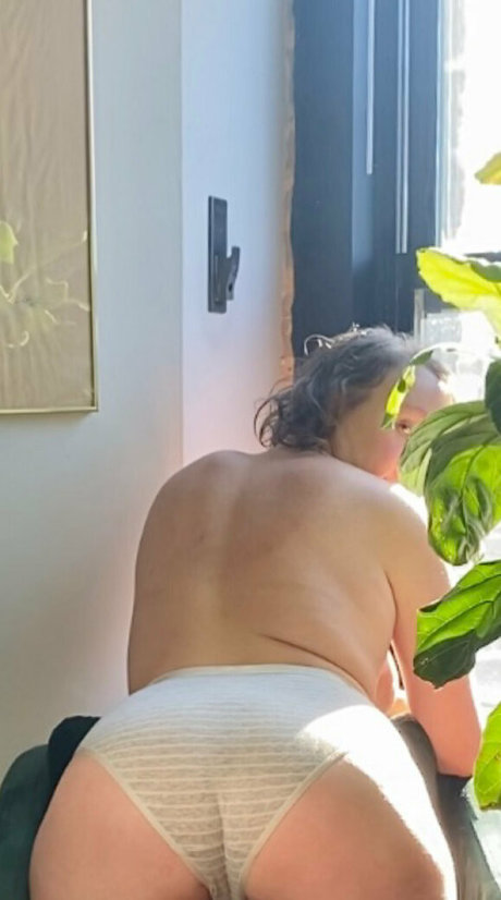 free coochie beautiful star img