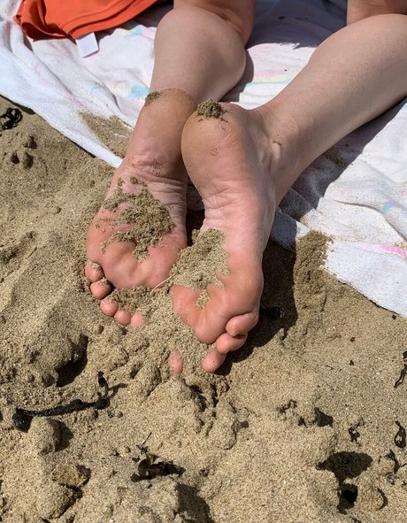 sweetfeetsabfree actress pic