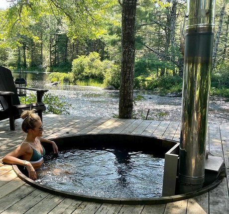 Jennifer Finnigan hd actress images