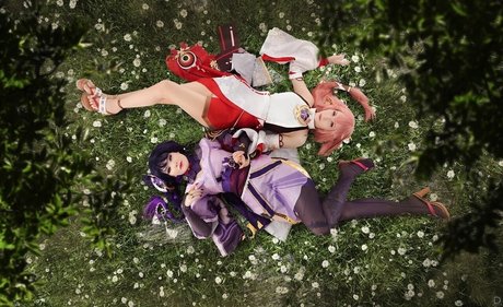 Mi2ray Cosplay top model img