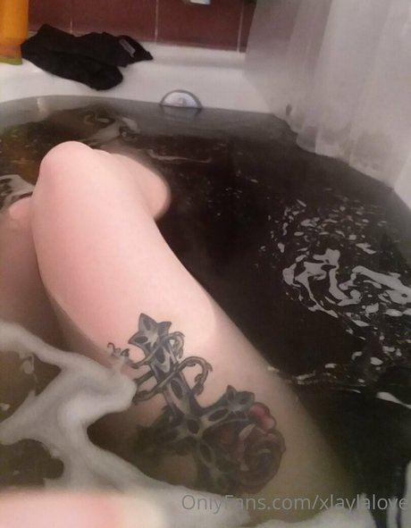 xlaylalove star naked picture