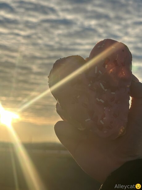 Okalley19 pretty actress image