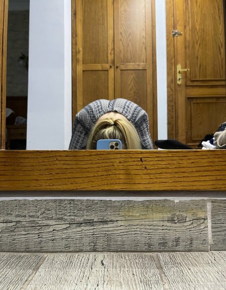 shelsonlyfans nice star pic