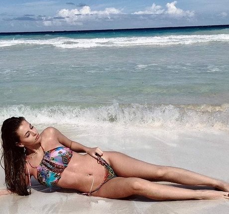 Eliana Jones star nude pics