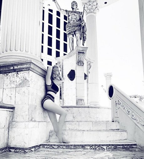 luvluvuxuluvluv nude model photos