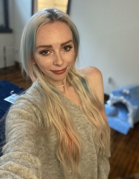 remireagan pornstar naked image