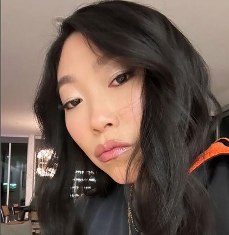 Awkwafina star adult image