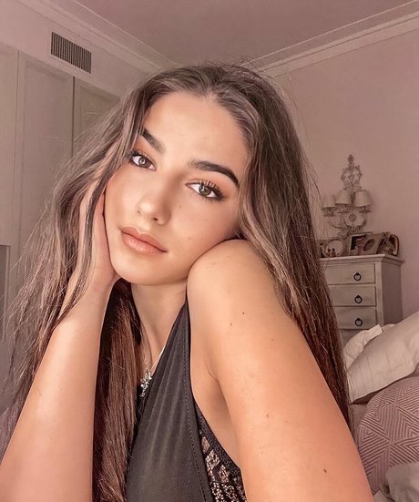 Ami vichei pornstar erotic photo