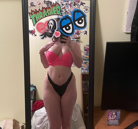 Xfume model xxx photos