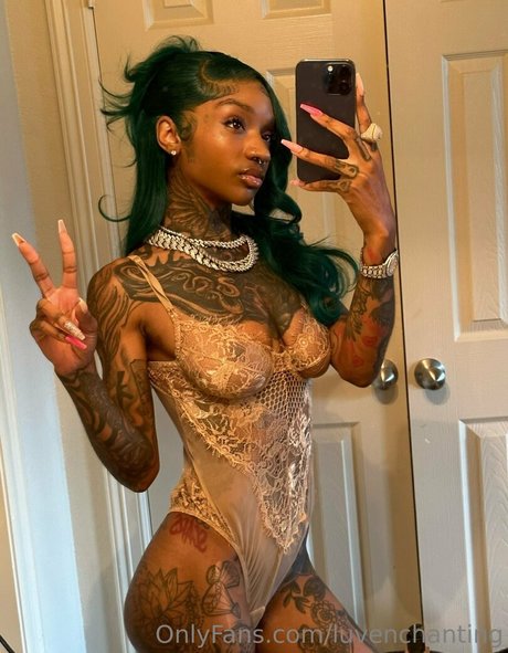 luvenchanting hot star pictures