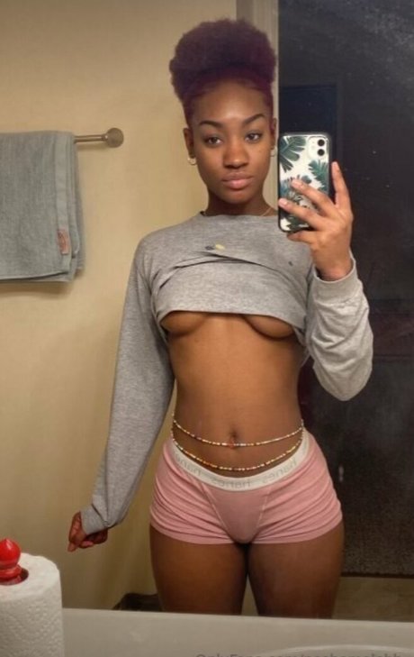 Neshomeleh nice model pictures