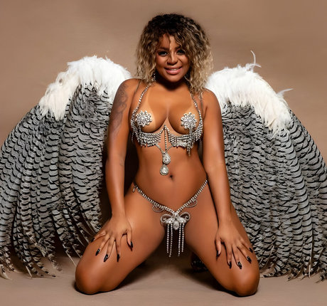 Cariucha pornstar nude galleries