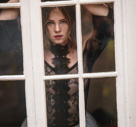 Jess Gabor star pretty pictures