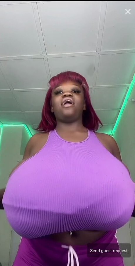 Chanel La Croix beautiful model pic