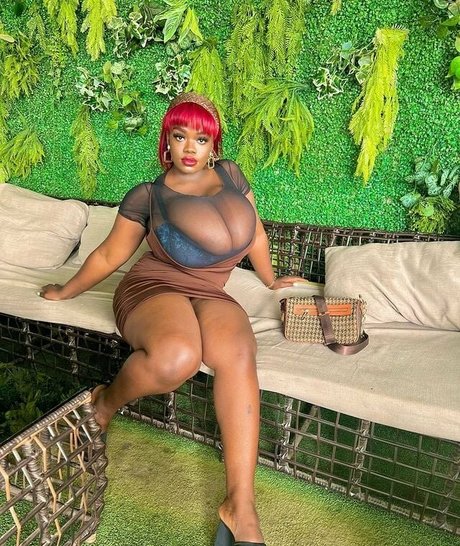 Chanel La Croix sex pornstar archive