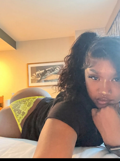 Bracefacelaii model nude gallery