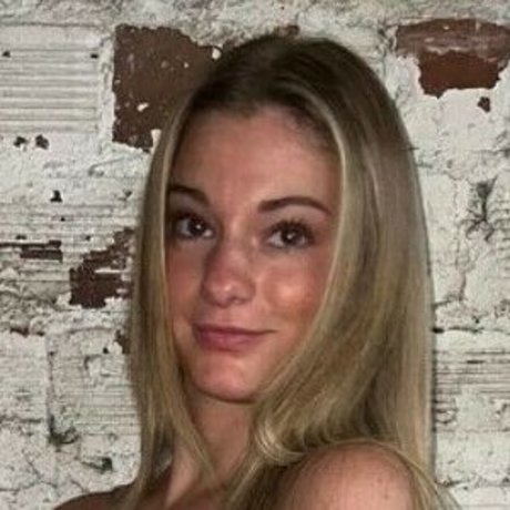 Alyssadodge pornstar nudes image