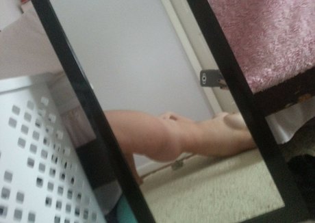 hahawhyamidoingthis model porn archive