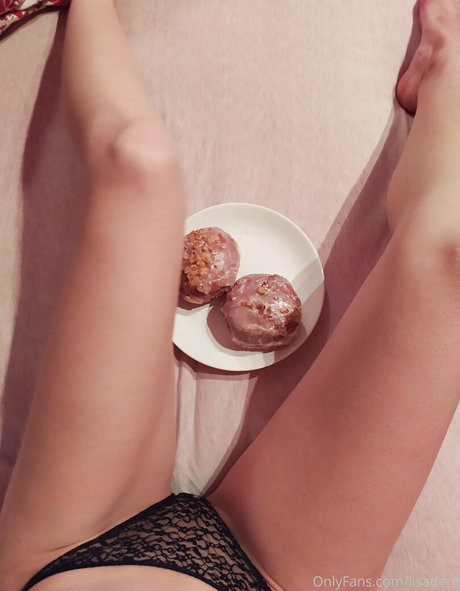 Lisadere beautiful actress pics