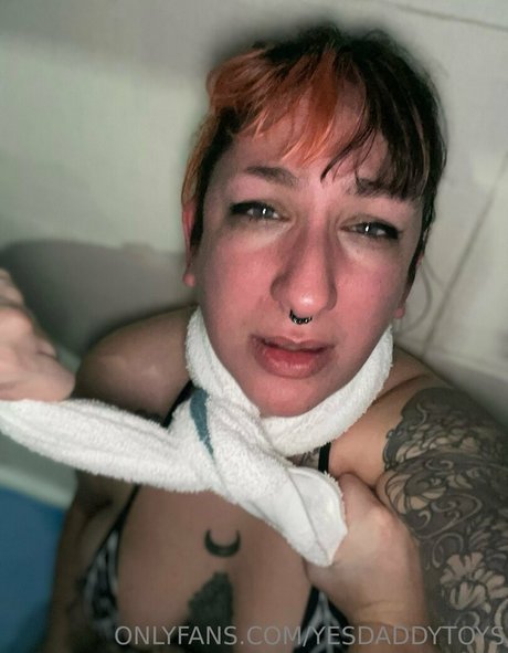 yesdaddytoys nude pornstar pictures