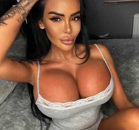 Holly James star pornographic picture