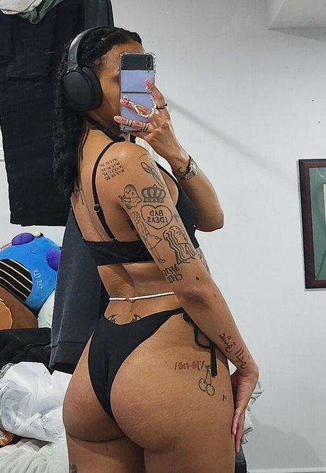 Juliet Cascaii high quality pornstar pic