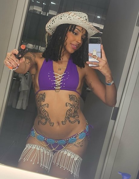 Juliet Cascaii pornstar perfect gallery