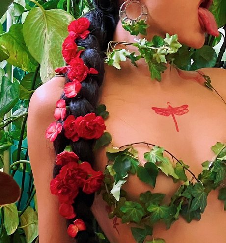 Vanessavenus21 model naked images