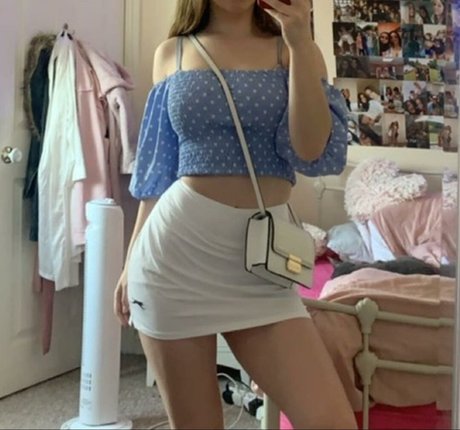 Lucy Scales model hot archive