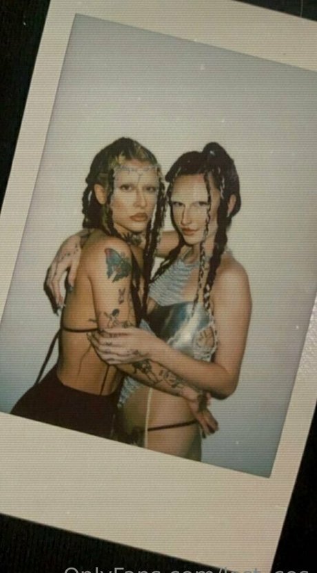 curvy cougar onlyfans hot naked photos