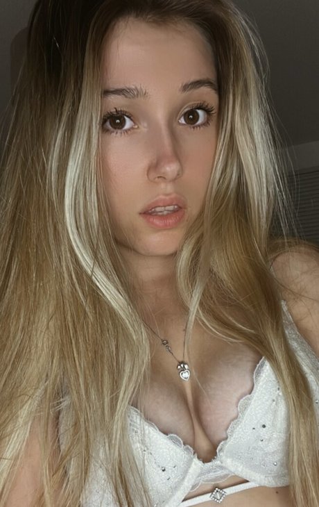 elleperrii model xxx img