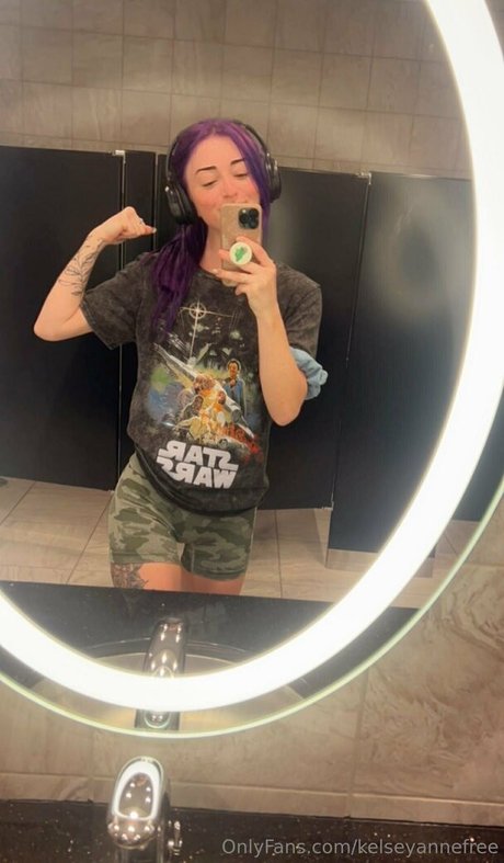 kelseyannefree perfect model img