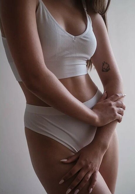 Nemmy Horin pornstar nudes pic