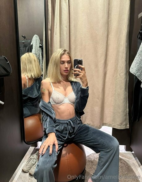 elisa holt pretty pornstar photo