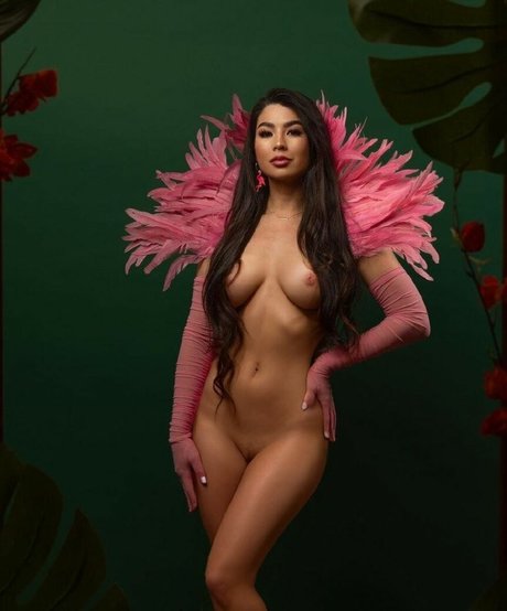 Caroline Kwan star nude photo