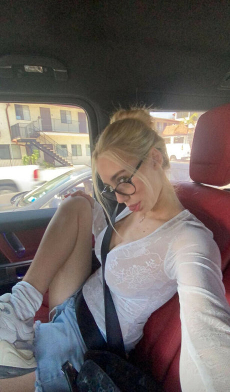 Jacboi y2k model top img