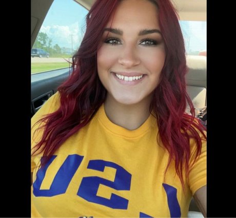 Aisley Montgomery star top galleries