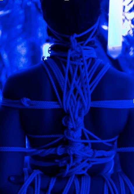 Abi Blue top star pic