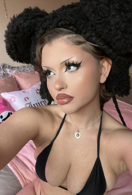 Ego Divinus beautiful pornstar archive