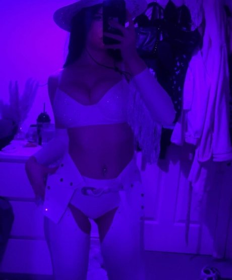 Layla Dream free model img