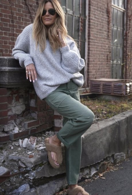 Kelly Bensimon star adult image