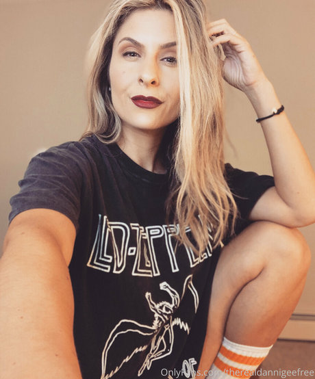 missdannigibson star pornographic picture