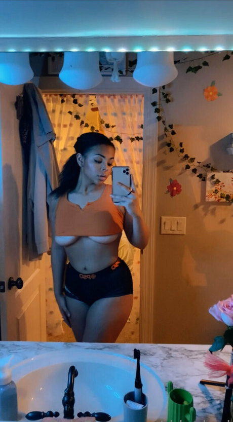 ri leaked model high quality pictures