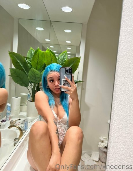 xneeenss pornstar art pic
