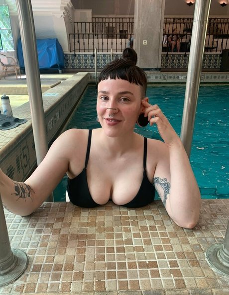 nyxxx at night model nude images