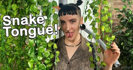 nyxxx at night nude model img