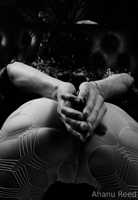 ahanureed free model exclusive galleries