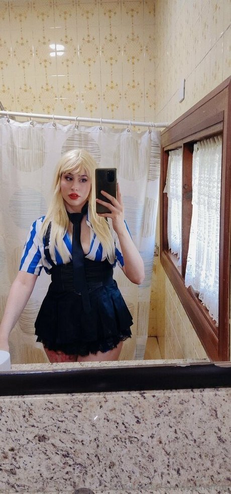 nysenelfree pornstar naked photo